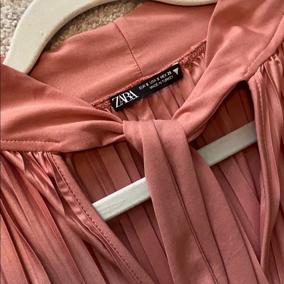 ZARA Pleated Dress - Picture 3 of 8